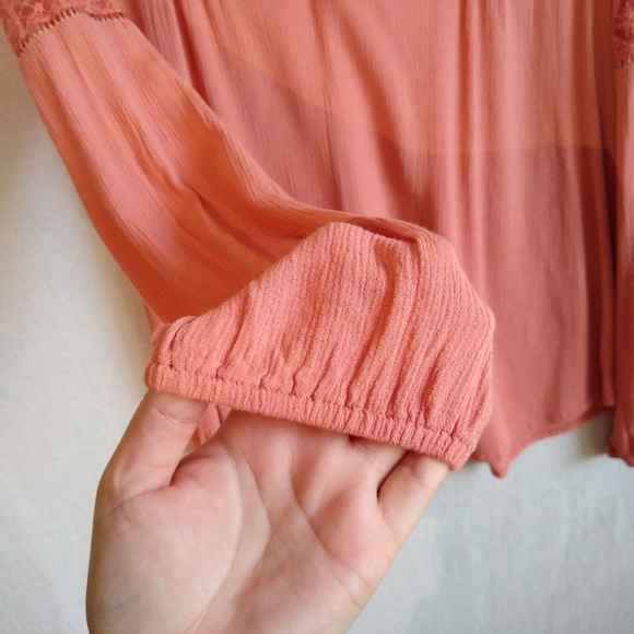 Harlowe and Graham Lace Trim Blouse - Picture 4 of 8